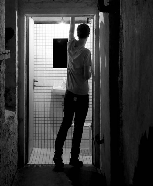 Paierbadezimmer - Beitrag von OEOOO für die Wiener Wunderkammer 2014